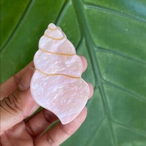 Brand New Mini Pink Seashell Hair Clip